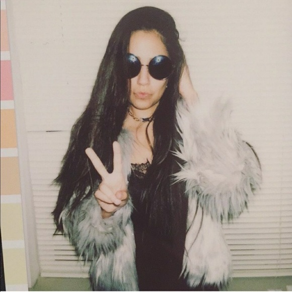 Fur coat - Picture 2 of 5